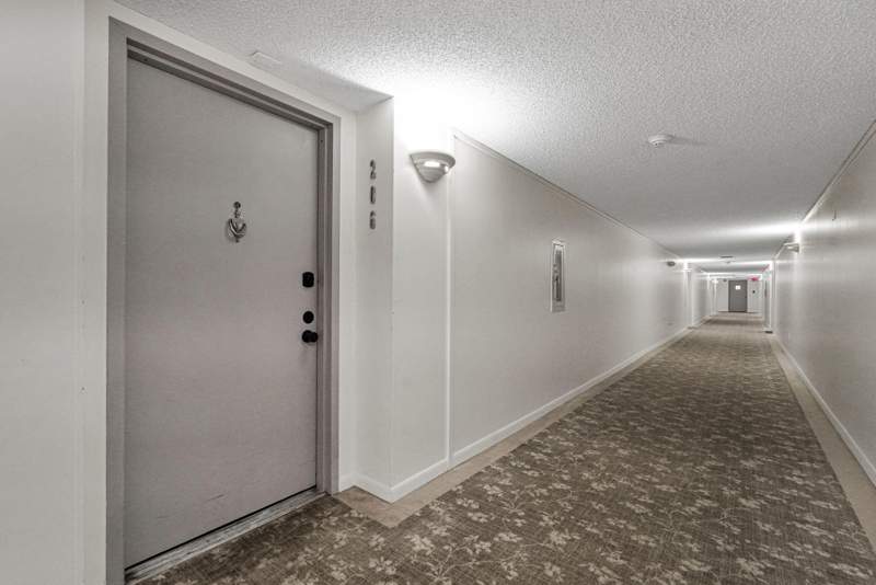 2 bedroom Condominium at 16200 Golf Club Road #206, Building Three Of Country Club, Weston — photo 3