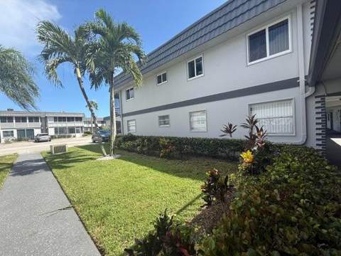 376 Saxony H, Delray Beach FL - photo 13 of 27
