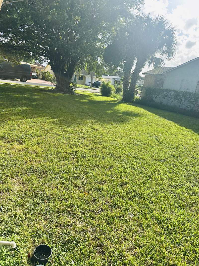 2 bedroom Single Family Residence at 1572 W 10th Street, Harmony Heights, Riviera Beach — photo 4