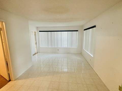 1572 W 10th Street, Riviera Beach FL - photo 10 of 19