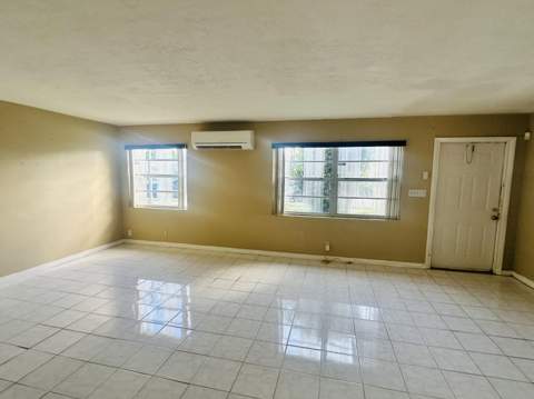1572 W 10th Street, Riviera Beach FL - photo 11 of 19