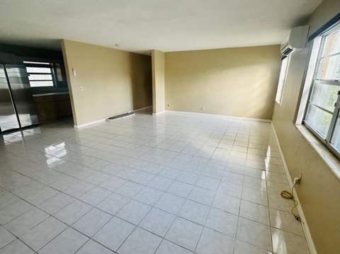 1572 W 10th Street, Riviera Beach FL - photo 17 of 19