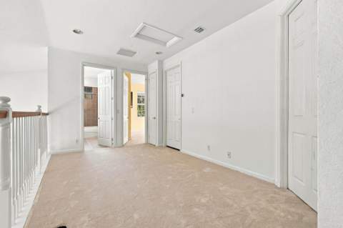908 SE Fleming Way, Stuart FL - photo 6 of 9