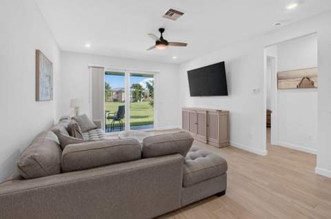 5665 Divine Drive, Delray Beach FL - photo 17 of 64