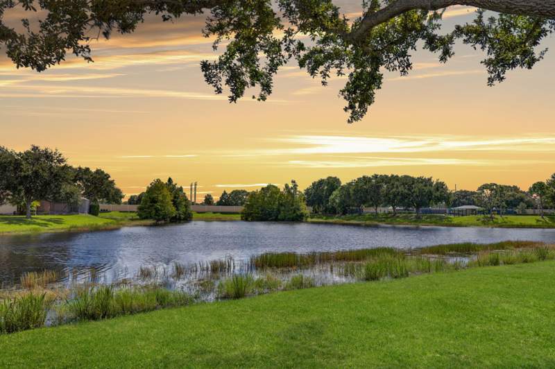3 bedroom Single Family Residence at 9008 Champions Way, Lakes At PGA, Port St. Lucie — photo 2