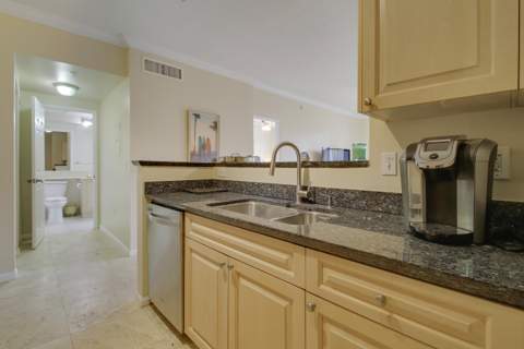 580 S Sapodilla Avenue #305, West Palm Beach FL - photo 9 of 20