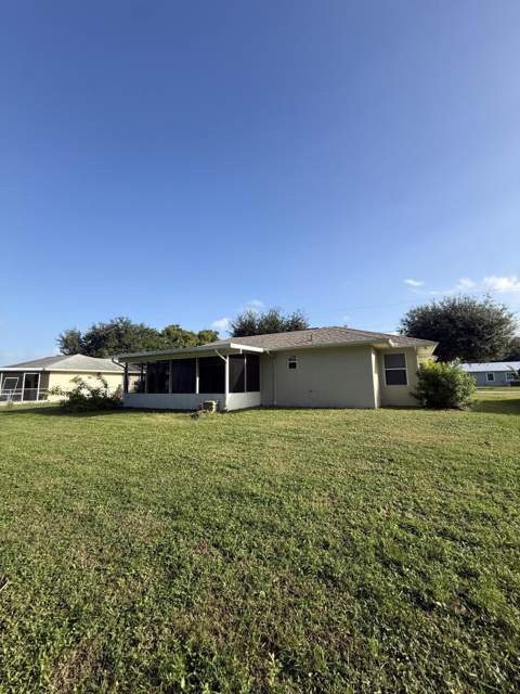 2226 SE Friendship Street, Port St. Lucie FL - photo 9 of 21