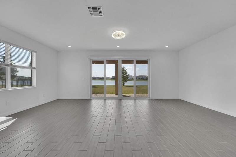 5 bedroom Single Family Residence at 13096 NW Copper Creek Drive, Copper Creek, Port St. Lucie — photo 4