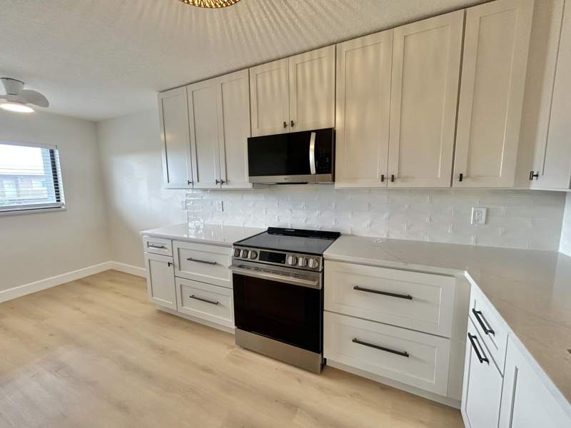 2 bedroom Condominium at 4725 Lucerne Lakes Boulevard #413, Fairway Club Condo, Lake Worth — photo 2