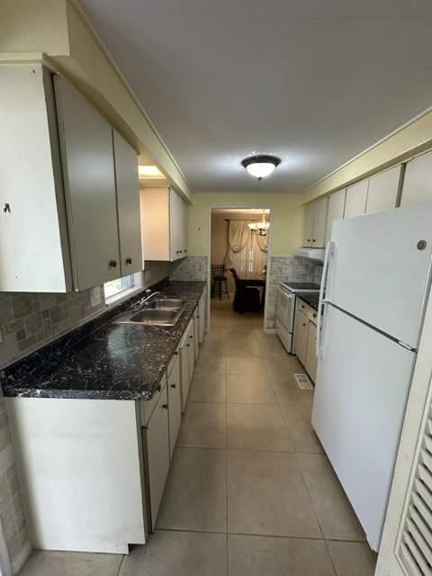 8261 E Club Road, Boca Raton FL - photo 10 of 32