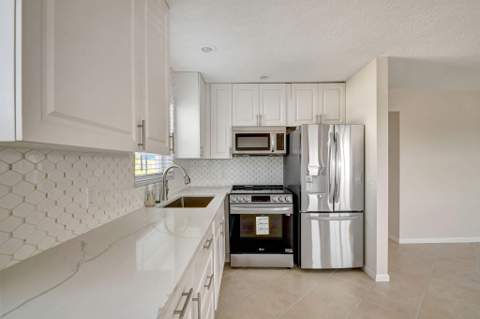 152 Chatham G, West Palm Beach FL - photo 7 of 38