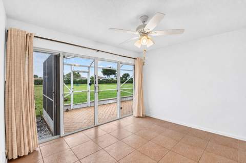 5726 Royal Lake Circle, Boynton Beach FL - photo 10 of 48