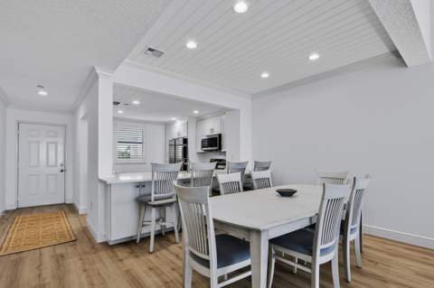 944 Oak Harbour Drive, Juno Beach FL - photo 12 of 37