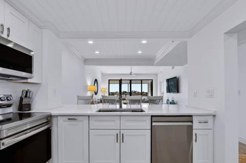944 Oak Harbour Drive, Juno Beach FL - photo 15 of 37