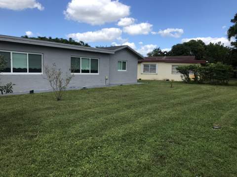 7104 NW 92nd Terrace, Tamarac FL - photo 7 of 27