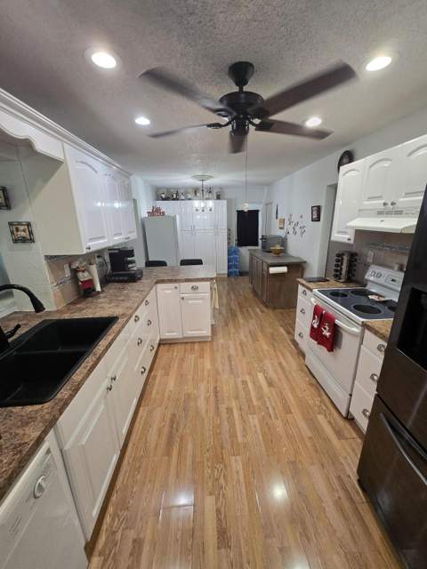 7104 NW 92nd Terrace, Tamarac FL - photo 16 of 27