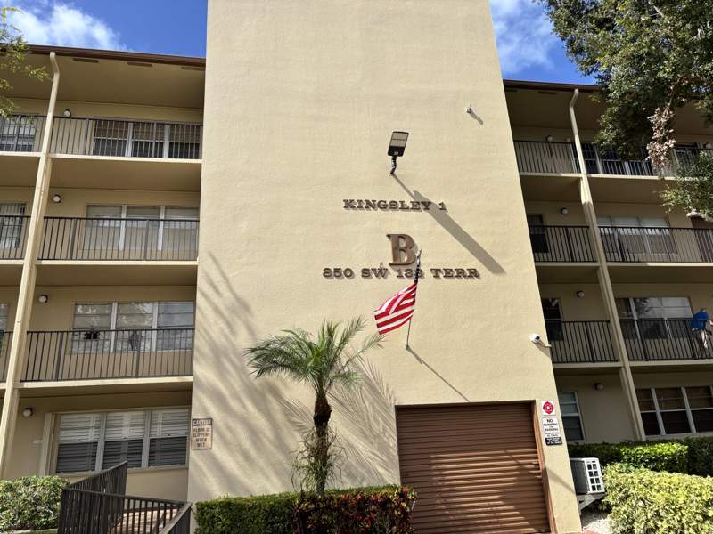1 bedroom Condominium at 850 SW 133rd Terrace #309B, Kingsley At Century Village, Pembroke Pines — photo 2