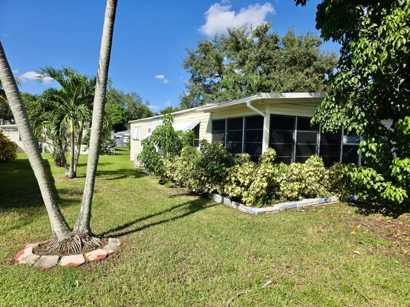 3 bedroom Manufactured Home at 4521 NW 69th Court #lot H10, Deerfield Lake, Coconut Creek — photo 2