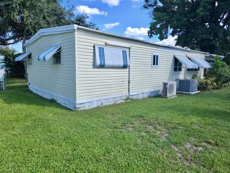3 bedroom Manufactured Home at 4521 NW 69th Court #lot H10, Deerfield Lake, Coconut Creek — photo 3