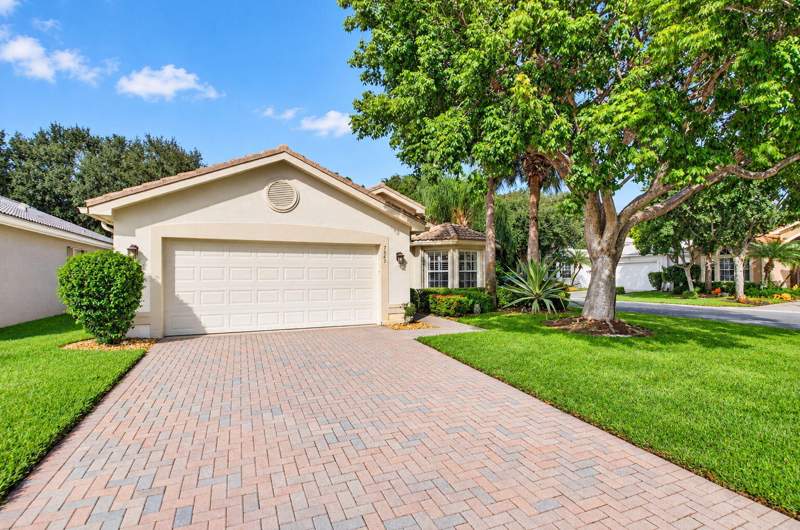 3 bedroom Single Family Residence at 7543 Pebble Shores Terrace, Valencia Shores 1, Lake Worth — photo 2