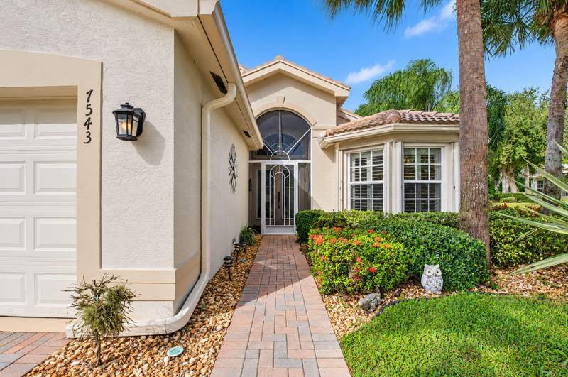 3 bedroom Single Family Residence at 7543 Pebble Shores Terrace, Valencia Shores 1, Lake Worth — photo 3