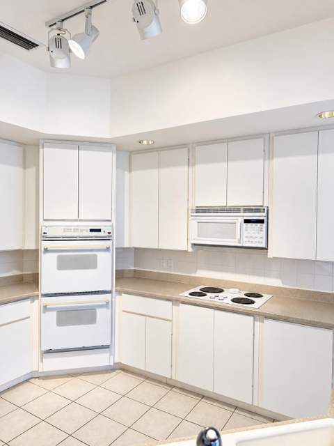 1705 Flagler Manor Circle, West Palm Beach FL - photo 14 of 23