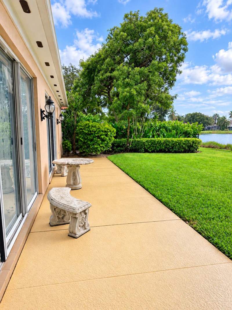 4 bedroom Single Family Residence at 1705 Flagler Manor Circle, Flagler Mnr, West Palm Beach — photo 4