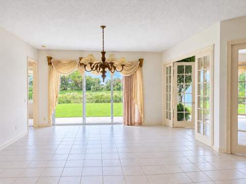 1705 Flagler Manor Circle, West Palm Beach FL - photo 11 of 23