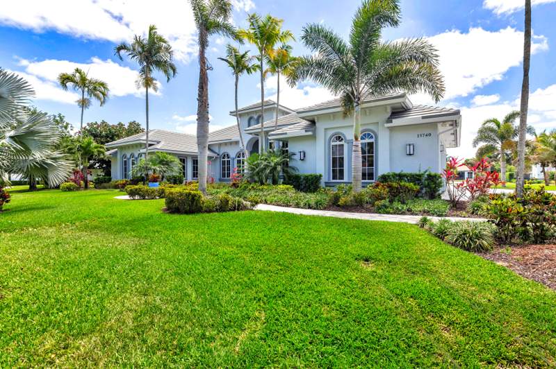 5 bedroom Single Family Residence at 15740 Sunward Street, Wellington Aero Club Of The Landings At Wellington, Wellington — photo 3