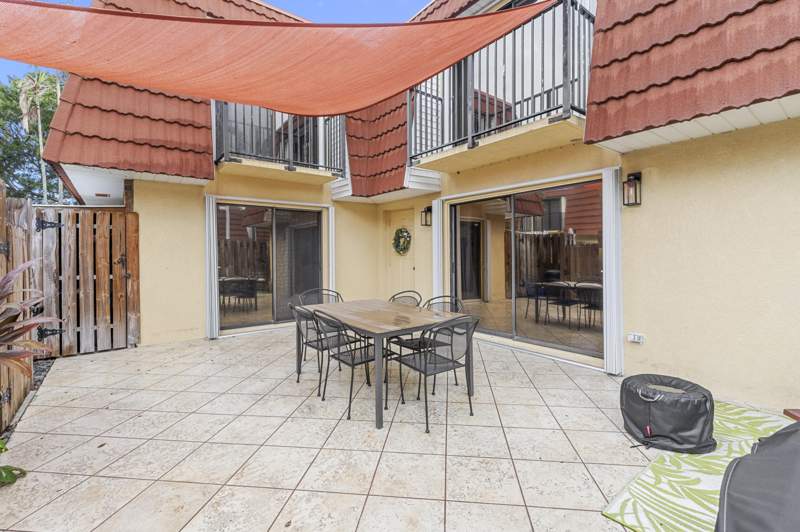 2 bedroom Townhouse at 9965 NW 6th Court, Jacaranda parcel 610 130-33, Plantation — photo 3