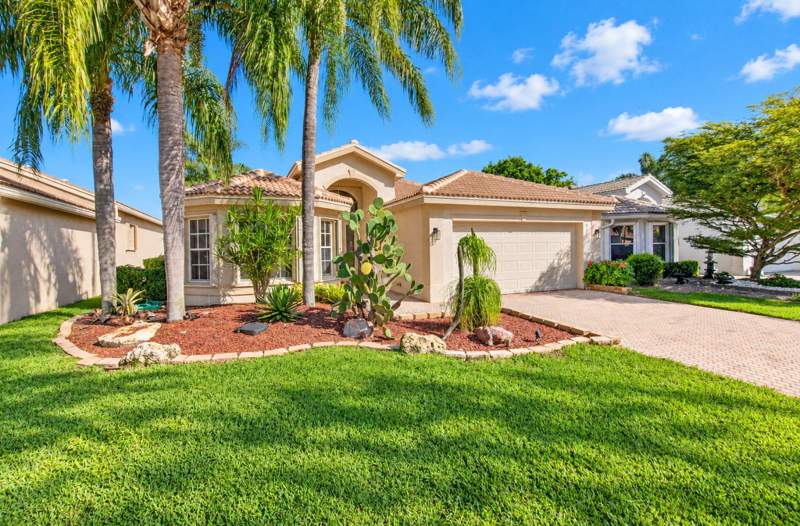 3 bedroom Single Family Residence at 8161 La Jolla Vista Lane, Valencia Shores, Lake Worth — photo 2