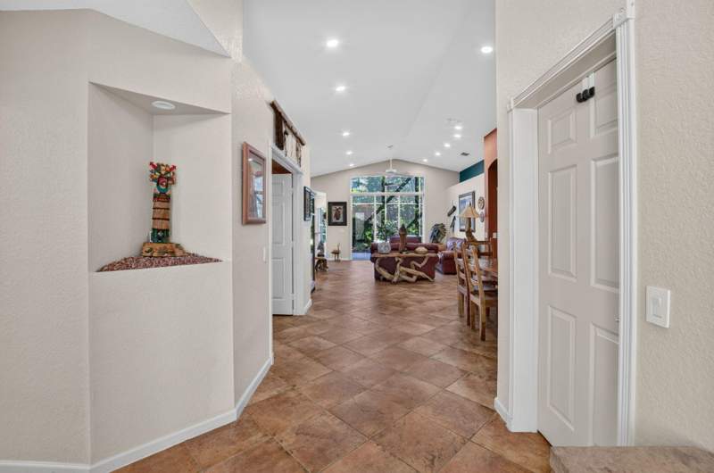 3 bedroom Single Family Residence at 8161 La Jolla Vista Lane, Valencia Shores, Lake Worth — photo 4