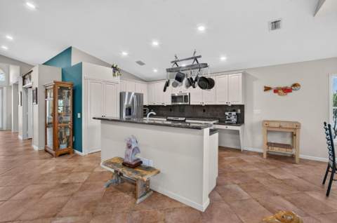 8161 La Jolla Vista Lane, Lake Worth FL - photo 13 of 45