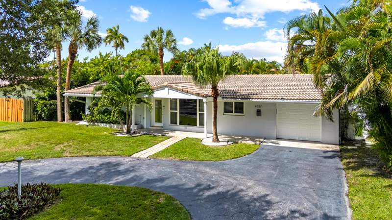 3 bedroom Single Family Residence at 4301 NE 22nd Avenue, Venetian Isles 3rd Sec, Lighthouse Point — photo 2