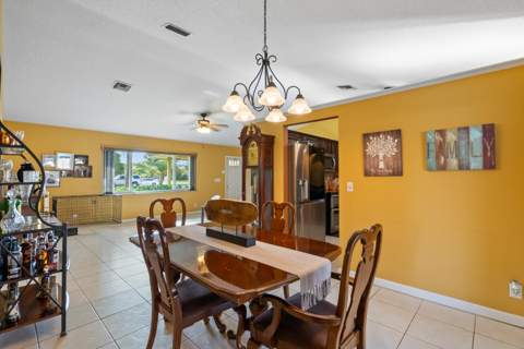 1119 Sea Pines Way, Lantana FL - photo 15 of 33