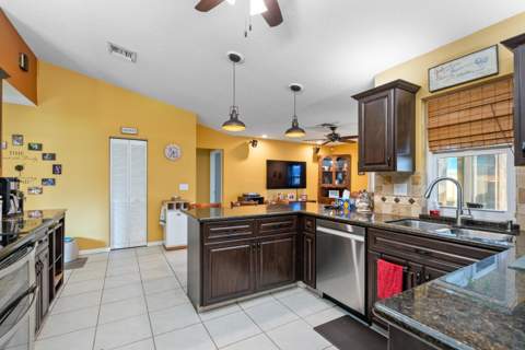 1119 Sea Pines Way, Lantana FL - photo 10 of 33