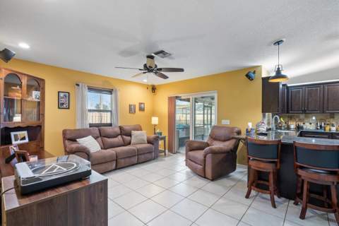 1119 Sea Pines Way, Lantana FL - photo 12 of 33