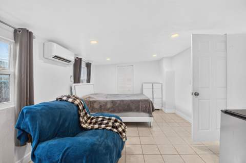 528 Beech Road, West Palm Beach FL - photo 8 of 22