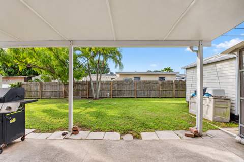 528 Beech Road, West Palm Beach FL - photo 16 of 22