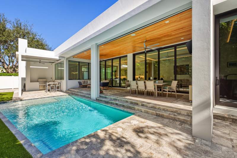 4 bedroom Single Family Residence at 10 Coconut Road, Lake Heights, Delray Beach — photo 2