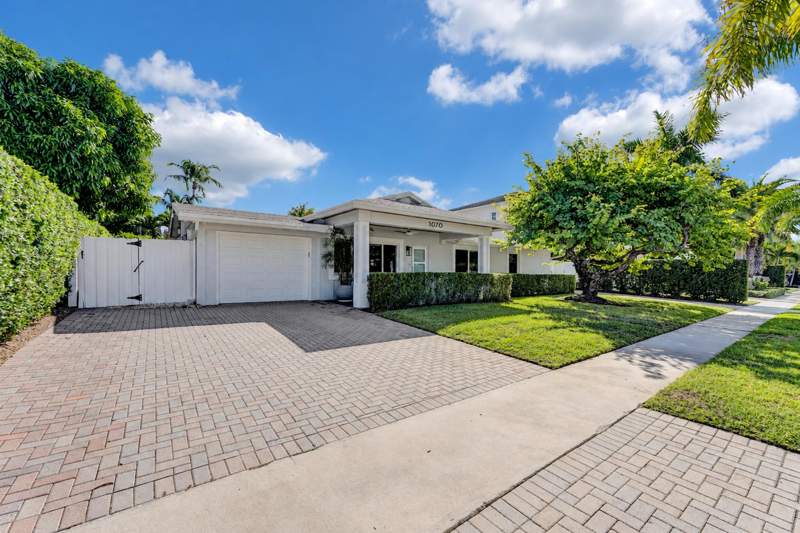 4 bedroom Single Family Residence at 1070 NE 2nd Terrace, Boca Villas Sec C, Boca Raton — photo 4