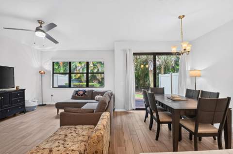 8297 Catria Lane, Lake Worth FL - photo 9 of 53