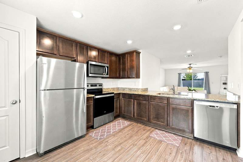 3 bedroom Single Family Residence at 951 SW Paar Drive, Port St Lucie Section 21, Port St. Lucie — photo 3