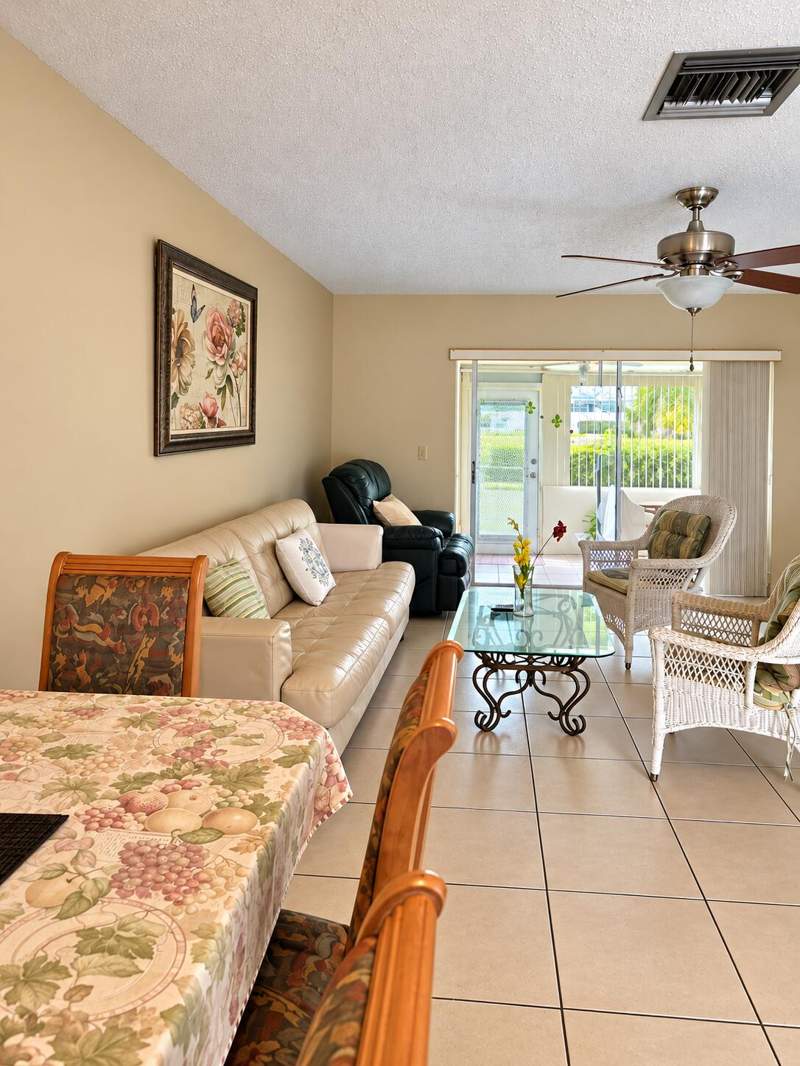 2 bedroom Condominium at 2716 Emory Drive #C, Cresthaven Villas 29 Condo, West Palm Beach — photo 3