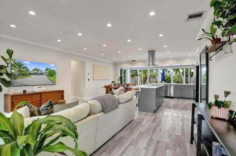 5241 NE 18th Terrace, Fort Lauderdale FL - photo 6 of 52