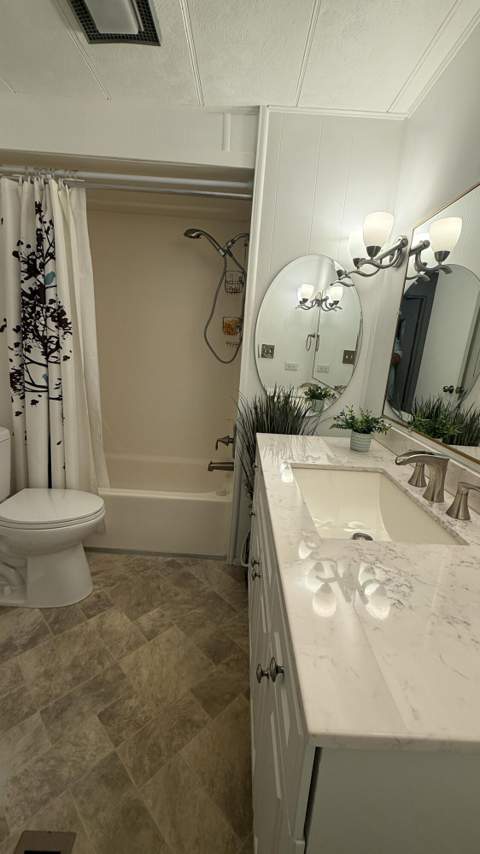 7217 SE Swan Avenue, Hobe Sound FL - photo 9 of 37
