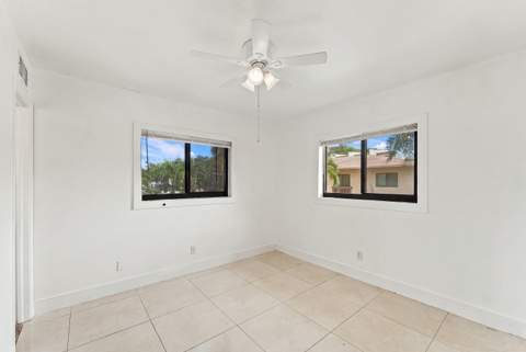 2907 NE 8th Terrace #201, Oakland Park FL - photo 14 of 19