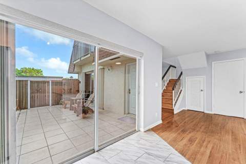 562 SE 27th Terrace, Boynton Beach FL - photo 14 of 29