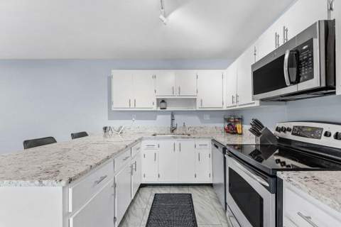 562 SE 27th Terrace, Boynton Beach FL - photo 12 of 29