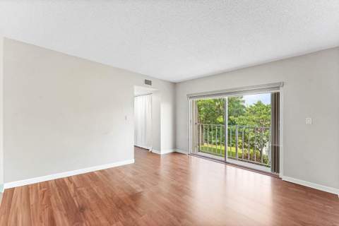 562 SE 27th Terrace, Boynton Beach FL - photo 16 of 29